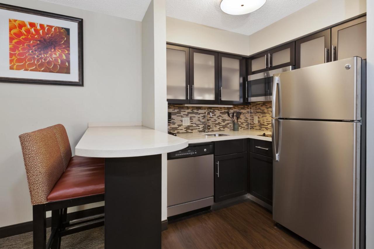 Staybridge Suites Detroit-Utica By Ihg Екстериор снимка