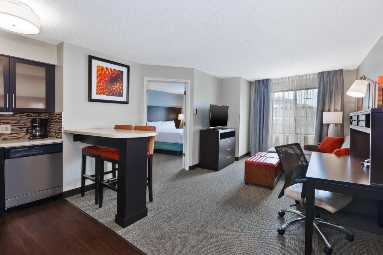 Staybridge Suites Detroit-Utica By Ihg Екстериор снимка